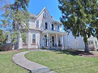 521 3rd St, Catasauqua, PA 18032