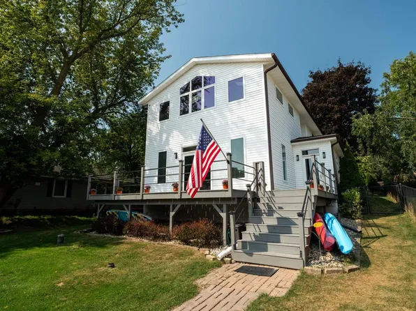 S71W19108 Hillview DRIVE, Muskego, WI 53150