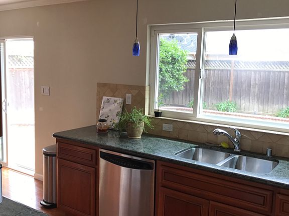 5th image of 2328 Boxwood Dr