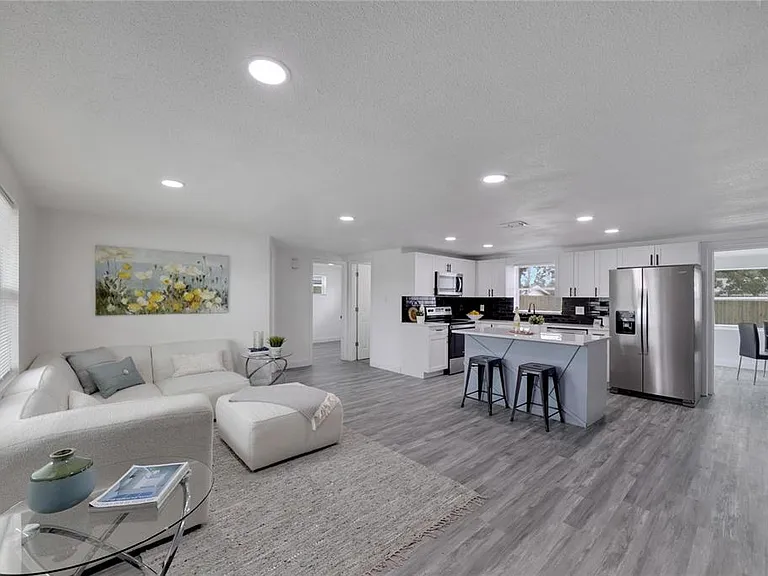 4012 Valencia Dr — Photo 5