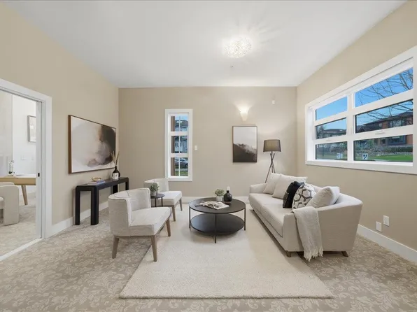6733 Vivian St, Vancouver, BC V5S 2T7