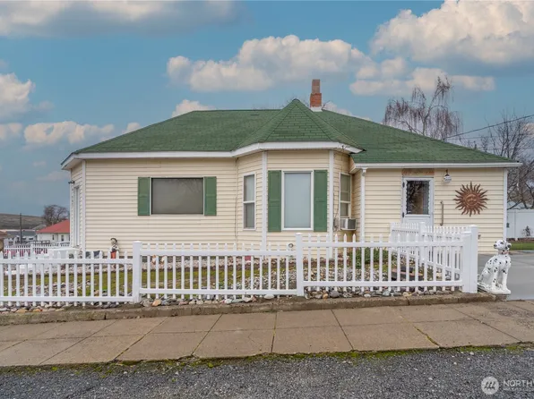 102 W 3rd Street, Lind, WA 99341