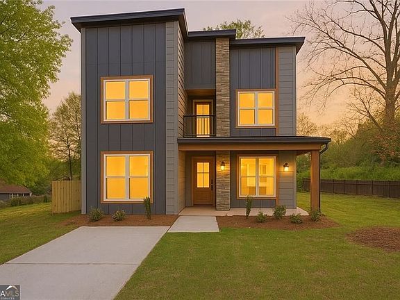 4th image of 992 Coleman St SW