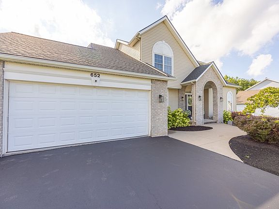 5th image of 652 Shorecliff Dr