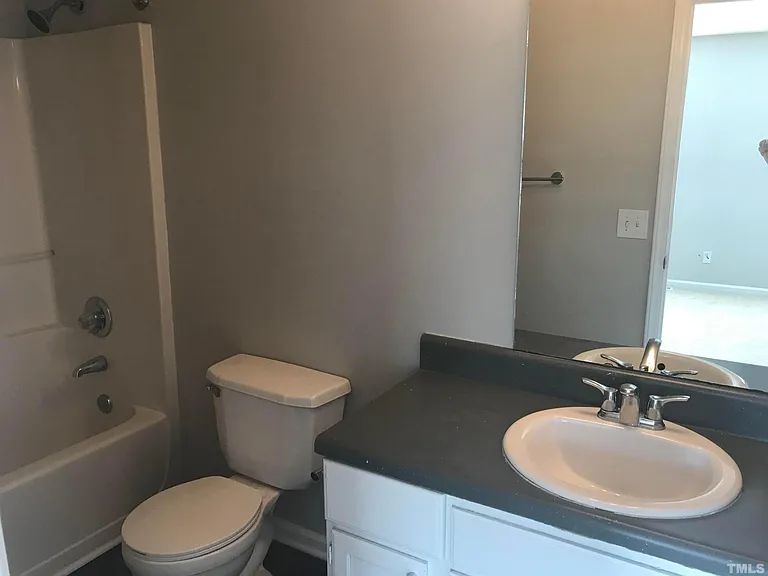 4036 Greenleaf St — Photo 14