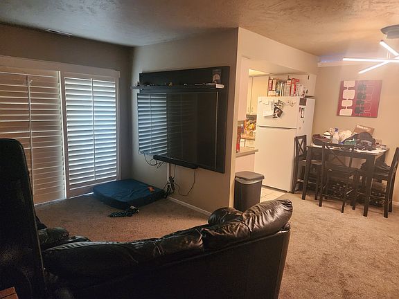 3rd image of 1030 E Quail Vista Ct APT H