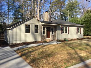 1229 7th St NW, Hickory, NC 28601