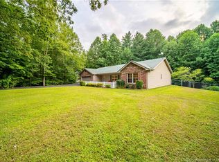 930 Pinewood Trl NE, New Salisbury, IN 47161