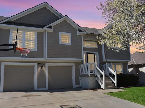 1093 N Logan St, Olathe, KS 66061