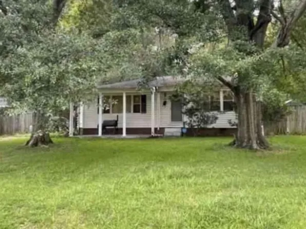 215 Lakeview Dr, Tupelo, MS 38801