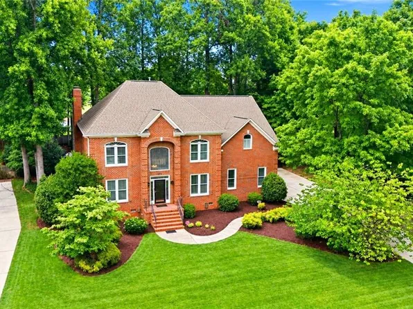 4911 Setter Ct, Jamestown, NC 27282