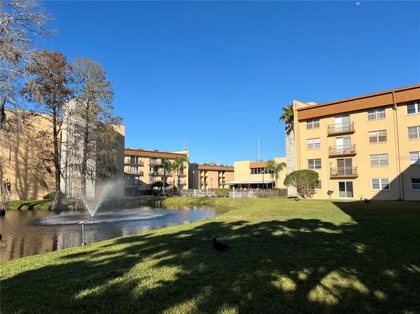 5820 N Church Ave Unit 225, Tampa, FL 33614