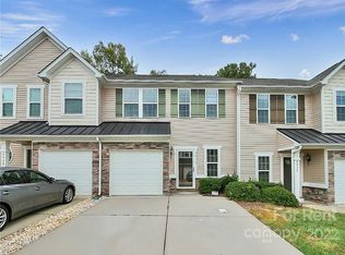 2433 Silverthorn Dr, Charlotte, NC 28273