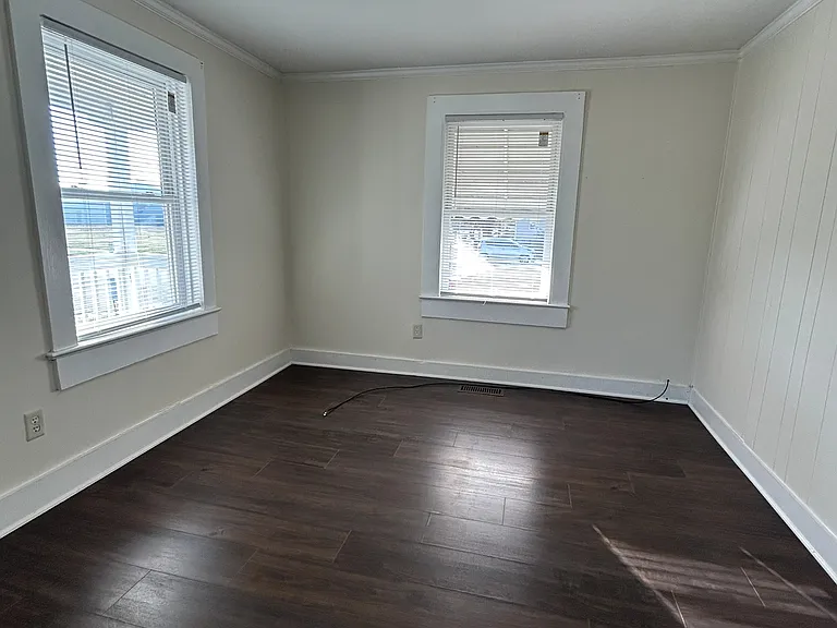 1212 Fisher St — Photo 6