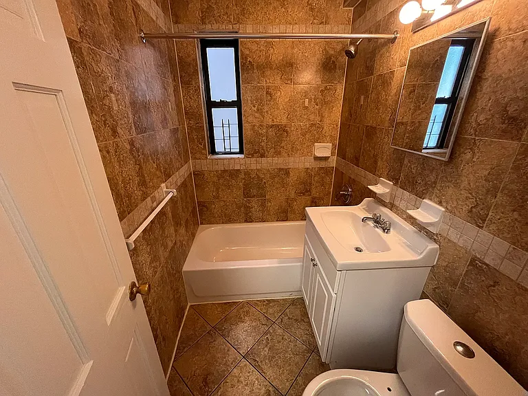 31-77 33rd St #4A — Photo 7