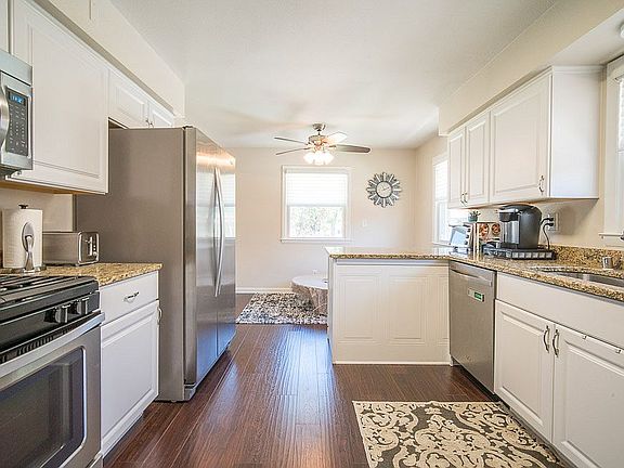 Kitchen (2)