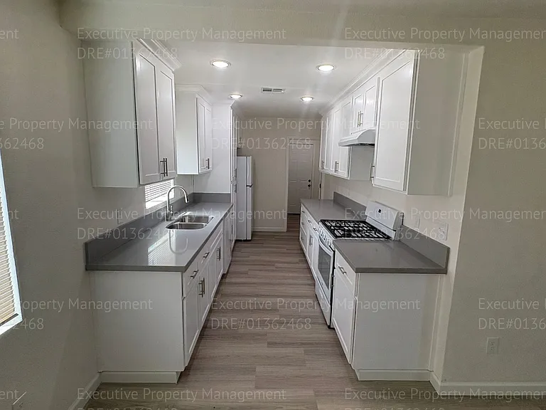 1928 Doolittle Ave — Photo 23