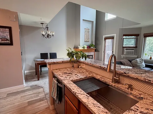 4990 Meredith Way APT 212, Boulder, CO 80303
