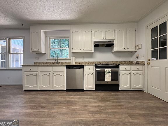 4th image of 140 Senora Pl