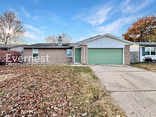 1756 S Pine Ave Photo 1