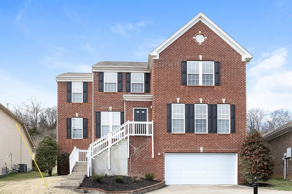 4 bed, 2.5 bath, 3020 sqft, $2,680 — Photo 1
