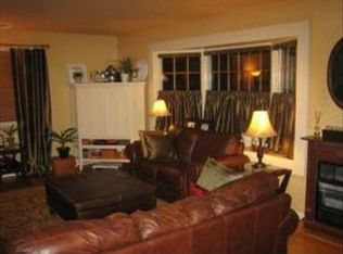 60 Holly Dr, Leola, PA 17540