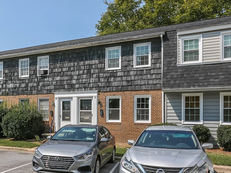 22 Forsyth St