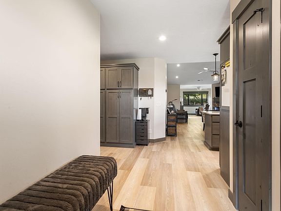 5th image of 2909 Elgin Ct