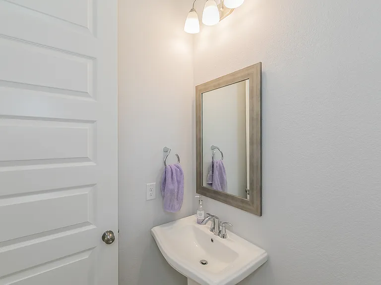 6113 Kendrick Mews — Photo 11