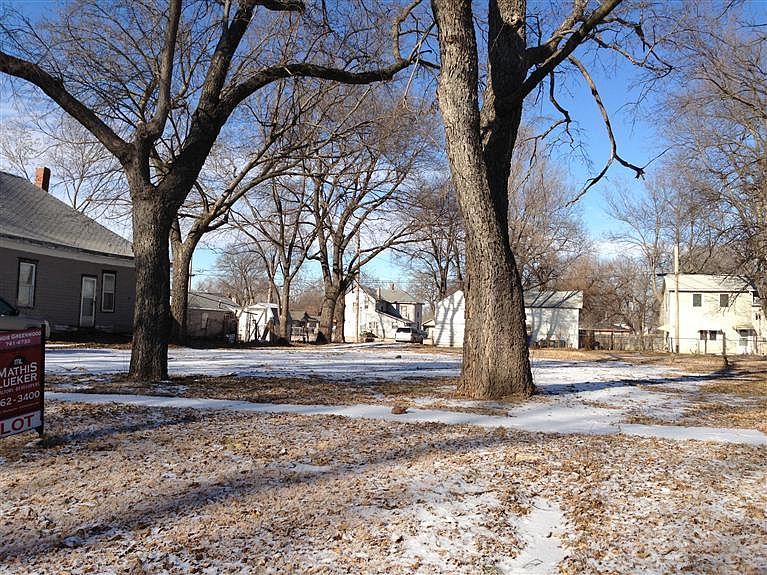 2nd image of 508 W 10th St
