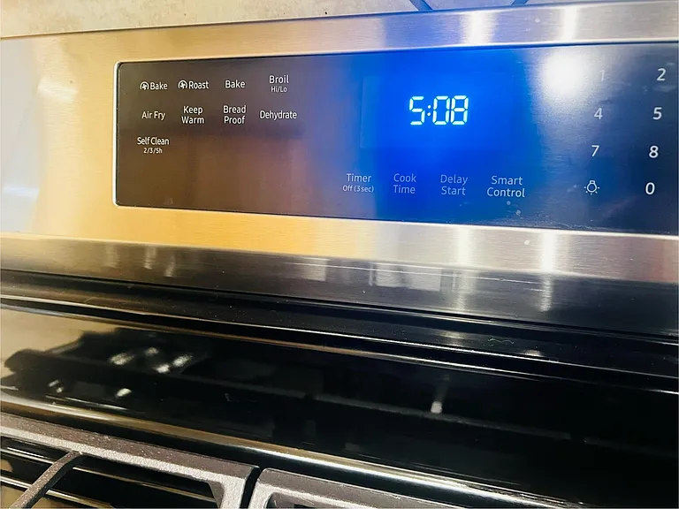 Oven has Air Fry, Bread Proof & Dehydrate options.