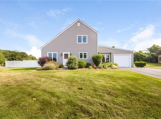 45 Kingston Ln, Narragansett, RI 02882