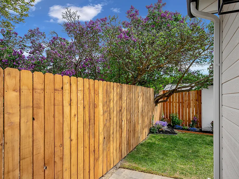 1309 W Melrose St — Photo 43