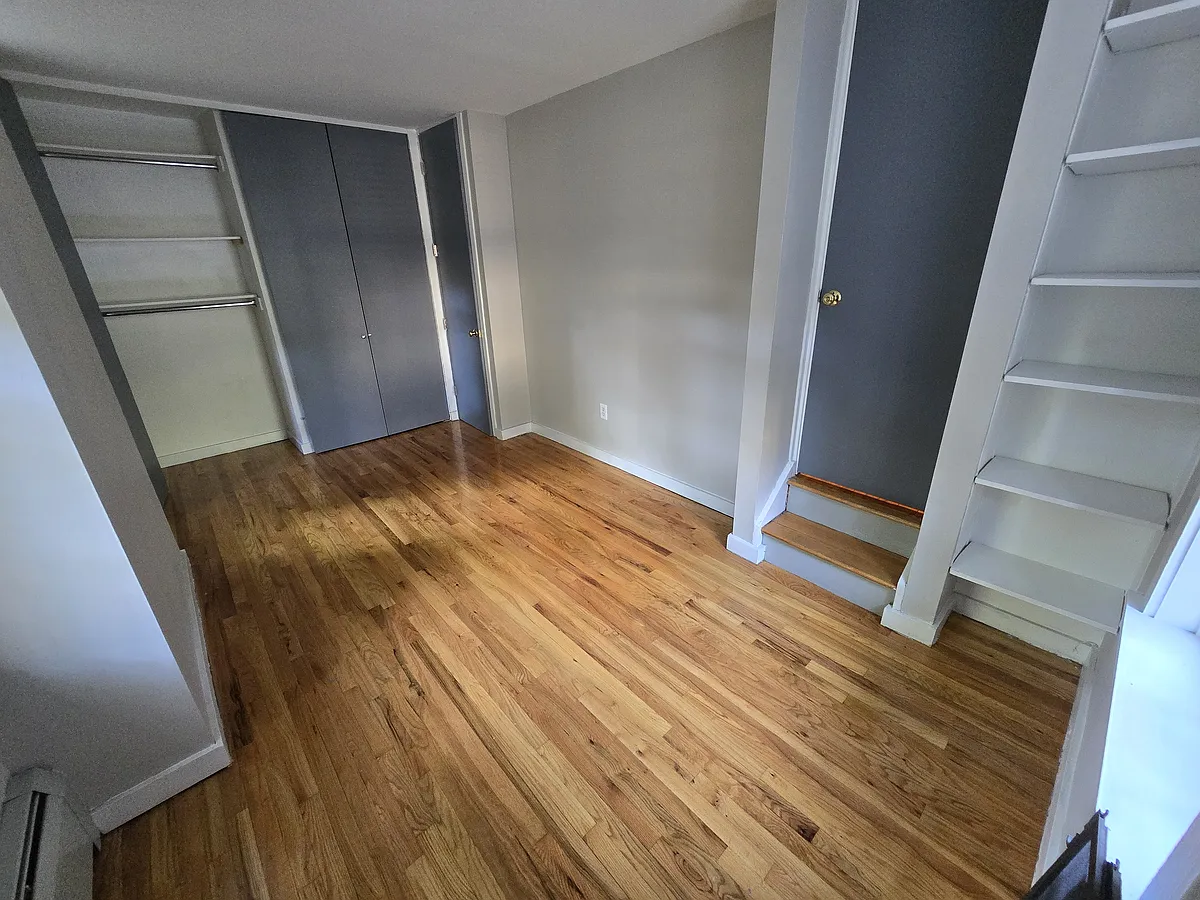 Building Photo - 604 Chapel St #3H