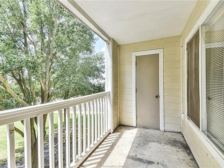 529 Parkway #203 — Photo 7