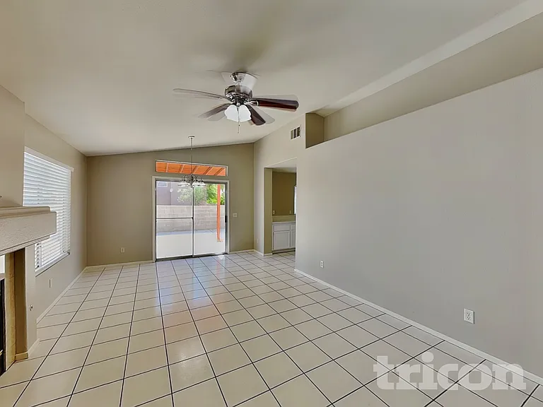 5703 Roundrock Dr — Photo 3