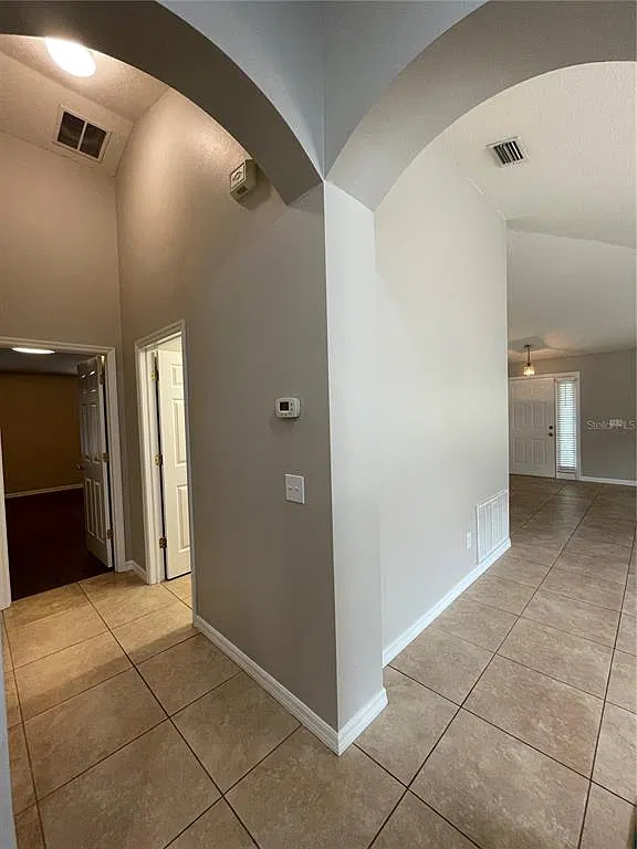 4 bed, 2.0 bath, 1921 sqft, $2,950 — Photo 2