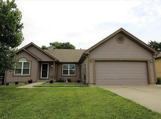 803 Pine Crest Ave, Kearney, MO 64060