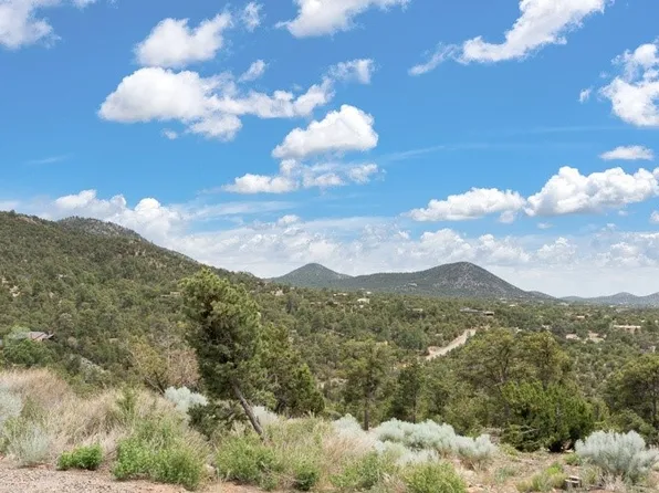 81 La Barbaria Rd #C, Santa Fe, NM 87505