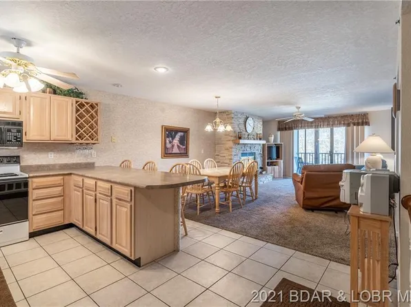 611 Lazy Days Rd #Y-2, Osage Beach, MO 65065