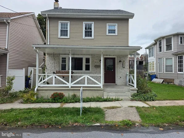 113 W Main St, Hershey, PA 17033