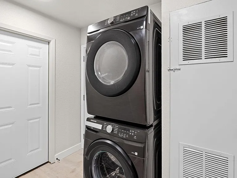 2302 Sorret Tree Ct — Photo 10