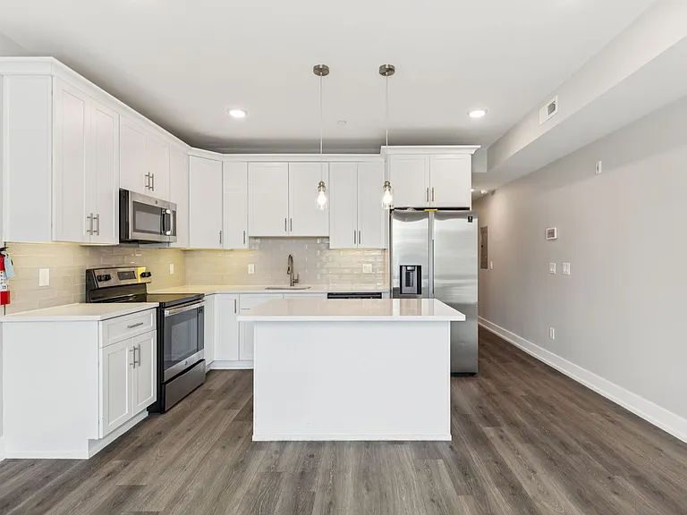 2531 N Front St #2 — Photo 5