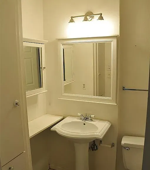 5602 Berry Hill Dr — Photo 6