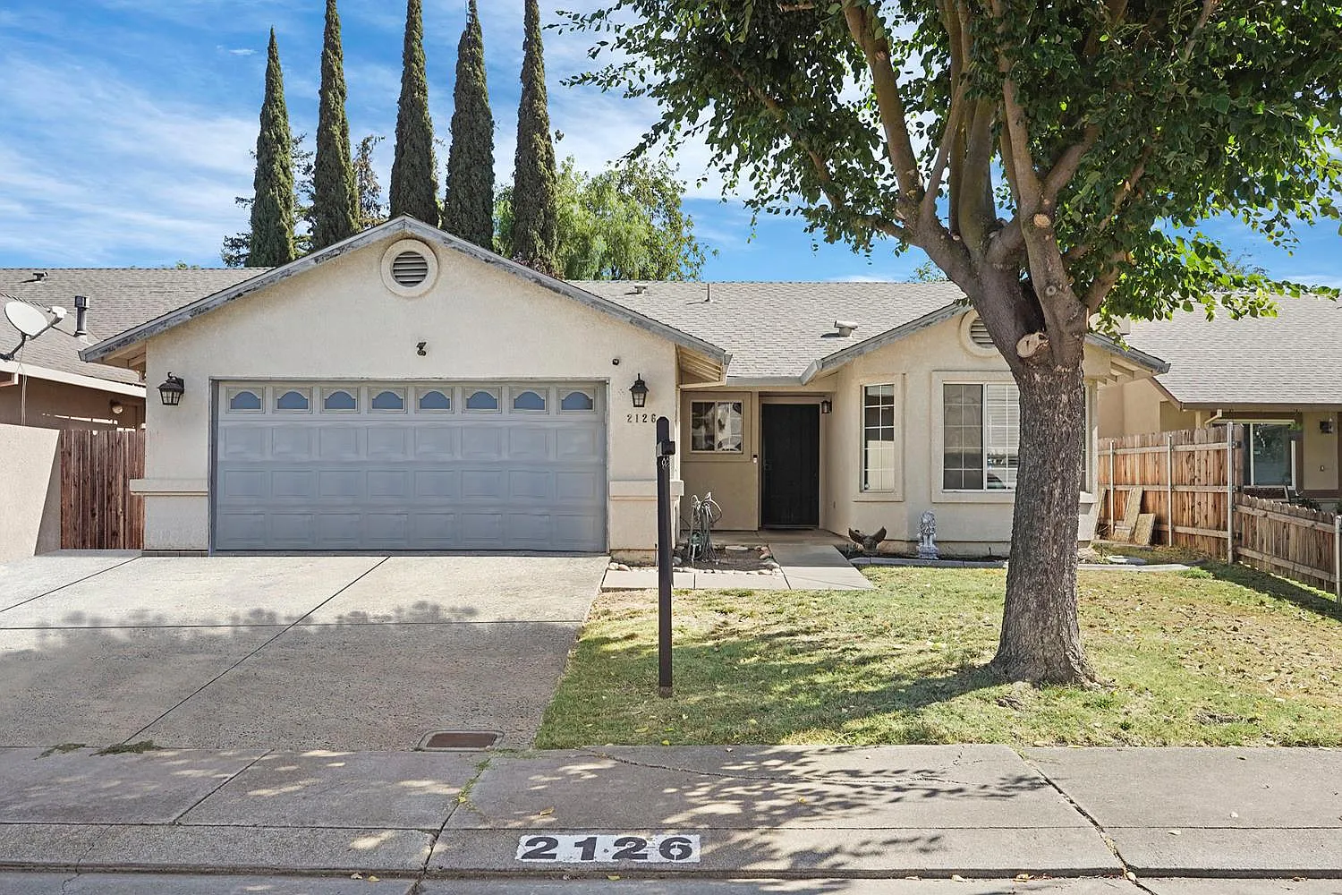 2126 Clipper Ln photo 1
