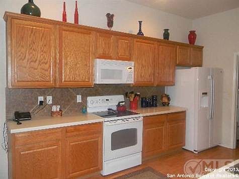 5th image of 210 Del Monte Dr