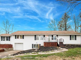 3614 Cooley Dr, Lansing, MI 48911