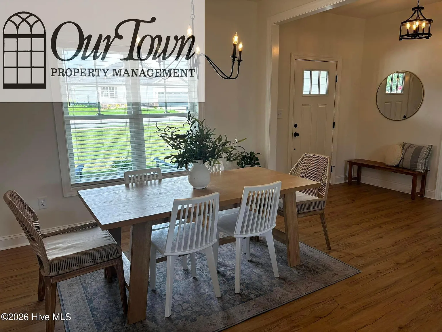 3 bed, 2.0 bath, 1501 sqft, $1,995 — Photo 3