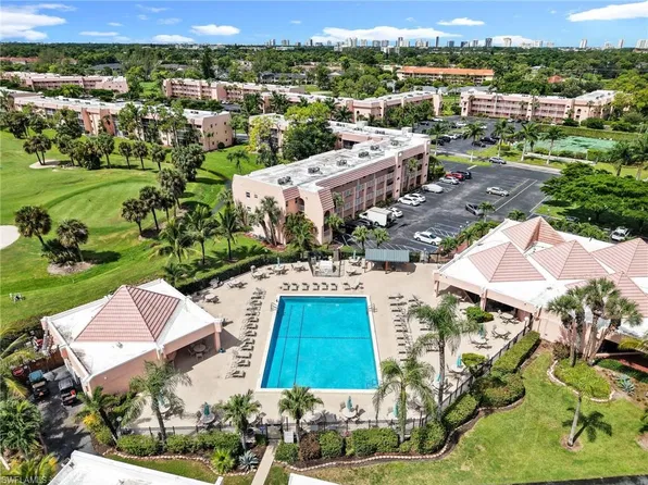 150 Turtle Lake CT #303, NAPLES, FL 34105