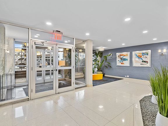 4th image of 150 Hawthorne St APT 7O